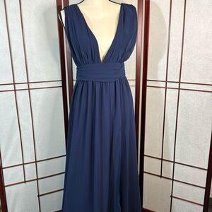 Elegant Navy Blue Evening Gown